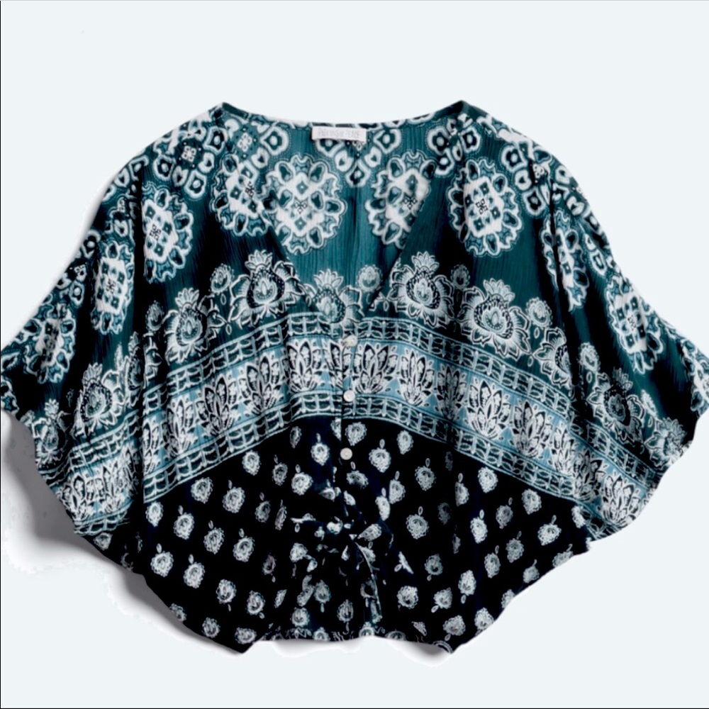 Stitch Fix Tie Front Crop Top
